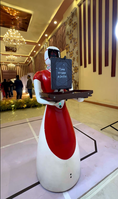 Julie - The Robot Photographer Photobooth