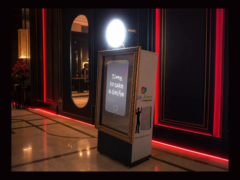Regular Mirror Photobooth event experience by Magik Touch